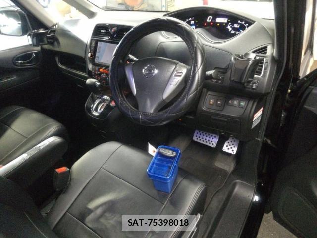 Nissan SERENA 2015-06 8218364-2