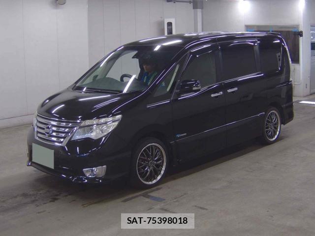Nissan SERENA 2015-06 8218364-3
