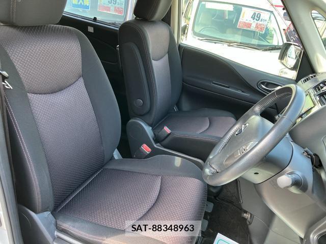 Nissan SERENA 2012-01 8218499-12
