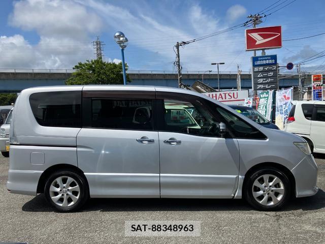Nissan SERENA 2012-01 8218499-5