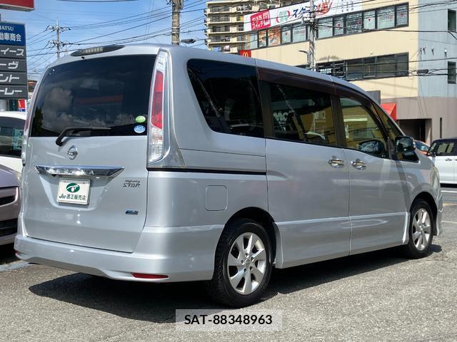 Nissan SERENA 2012-01 8218499-6