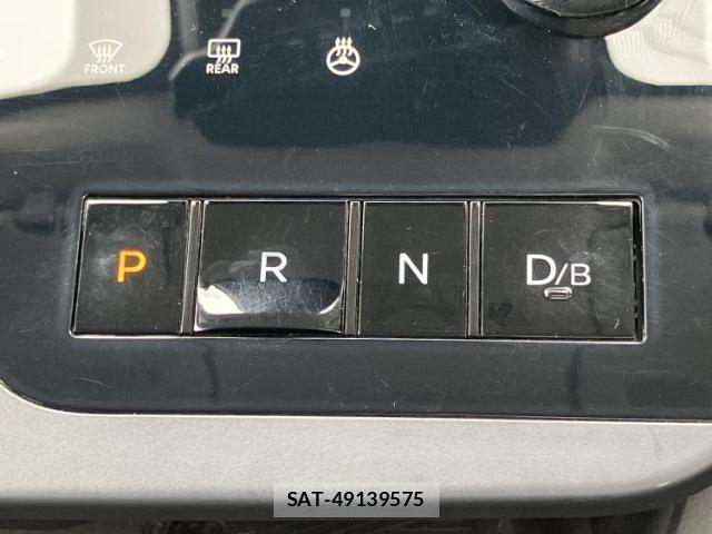 Nissan SERENA 2023-05 8218515-17
