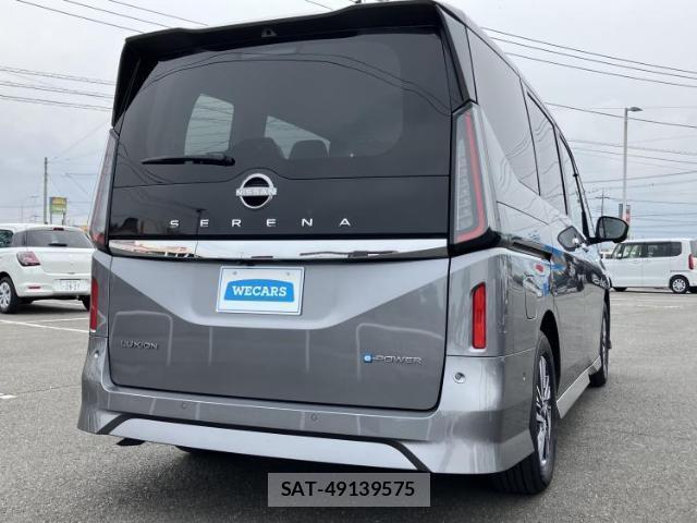 Nissan SERENA 2023-05 8218515-2