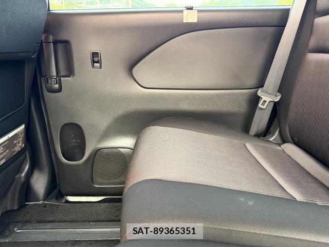Nissan SERENA 2019-06 8218539-15