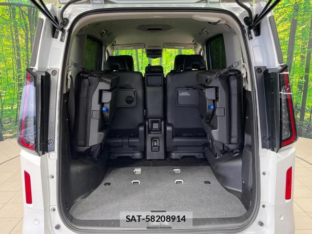 Nissan SERENA 2023-11 8219137-11