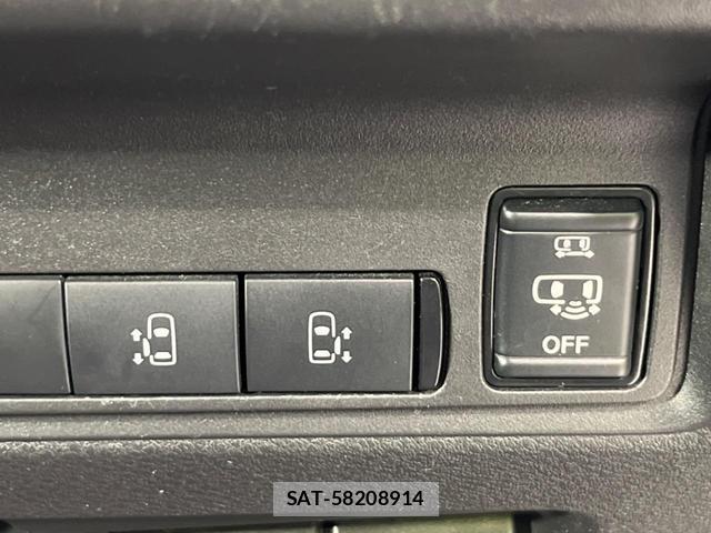 Nissan SERENA 2023-11 8219137-7
