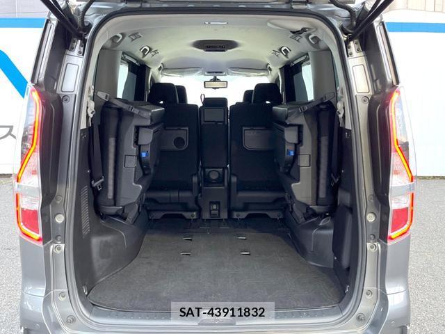 Nissan SERENA 2021-12 8219187-10