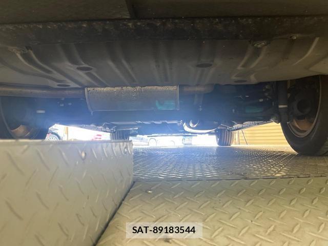 Nissan SERENA 2011-01 8219194-6