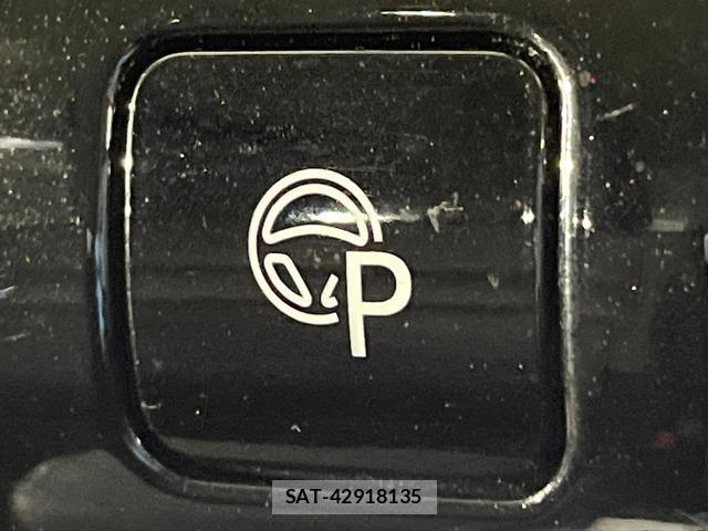 Nissan SERENA 2017-07 8219332-2
