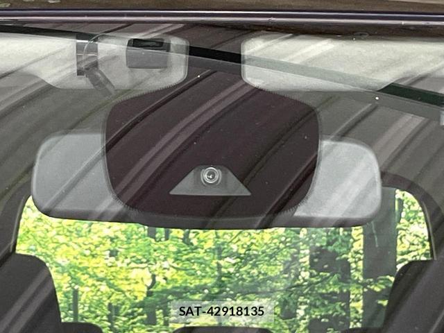 Nissan SERENA 2017-07 8219332-5