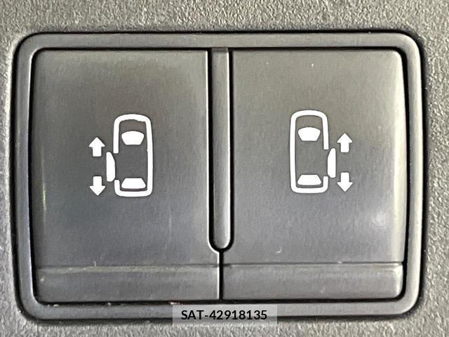 Nissan SERENA 2017-07 8219332-6