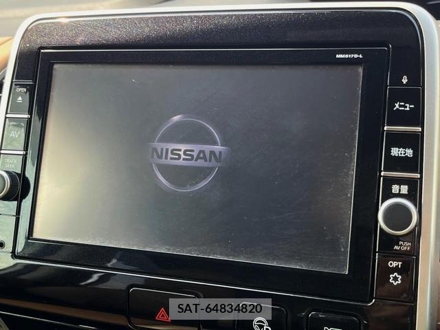 Nissan SERENA 2017-09 8219423-2