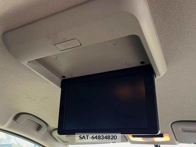 Nissan SERENA 2017-09 8219423-4