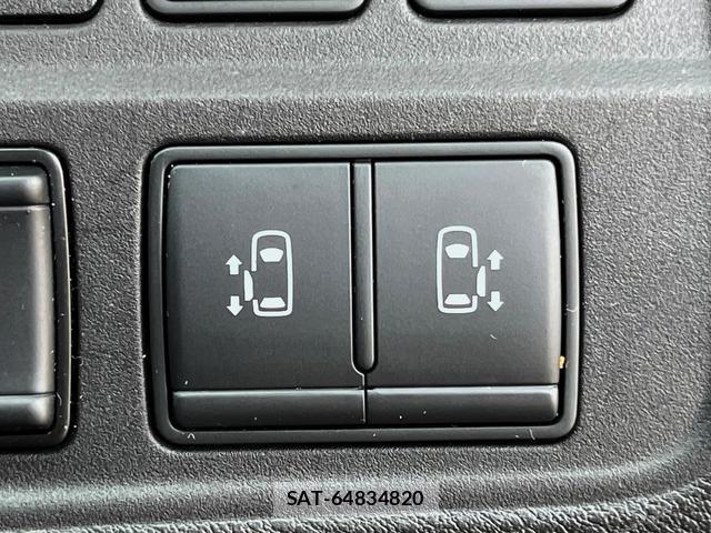 Nissan SERENA 2017-09 8219423-5