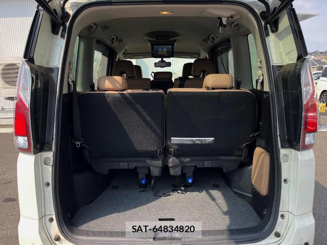 Nissan SERENA 2017-09 8219423-9