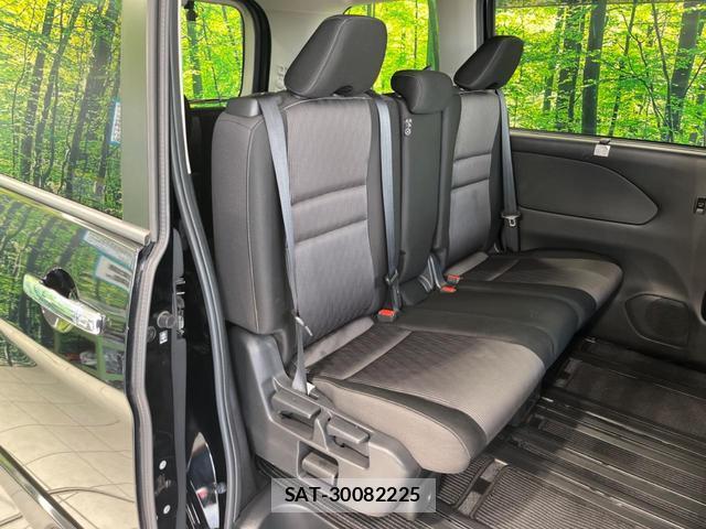 Nissan SERENA 2019-10 8219736-8