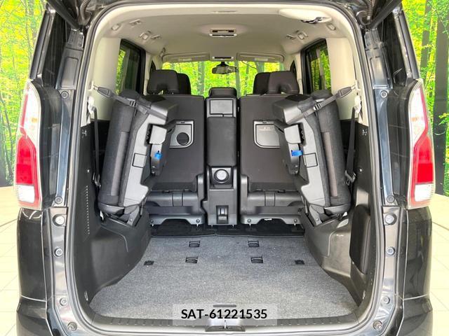 Nissan SERENA 2017-04 8220856-10