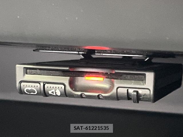 Nissan SERENA 2017-04 8220856-6