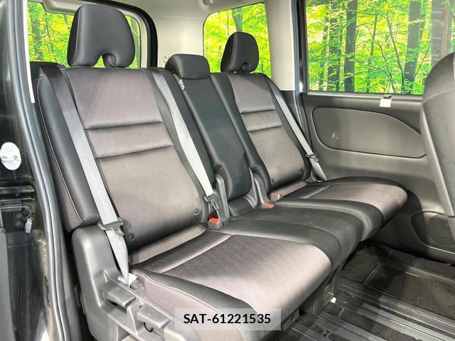 Nissan SERENA 2017-04 8220856-8