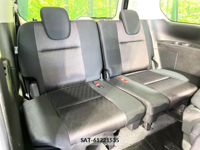 Nissan SERENA 2017-04 8220856-9