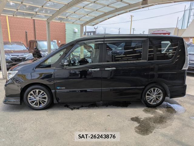 Nissan SERENA 2015-04 8220982-11