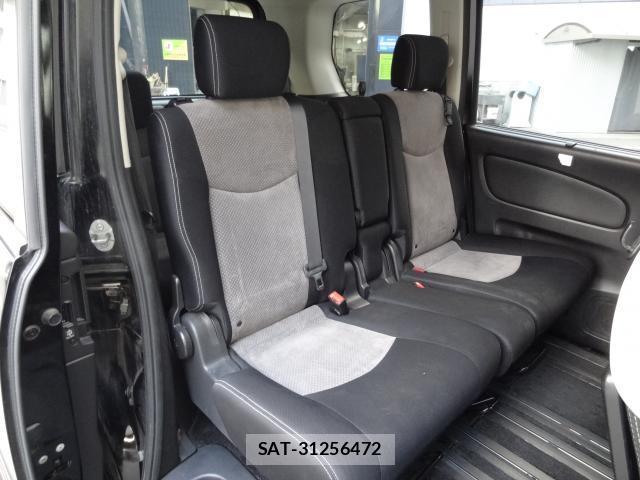 Nissan SERENA 2015-12 8221256-10