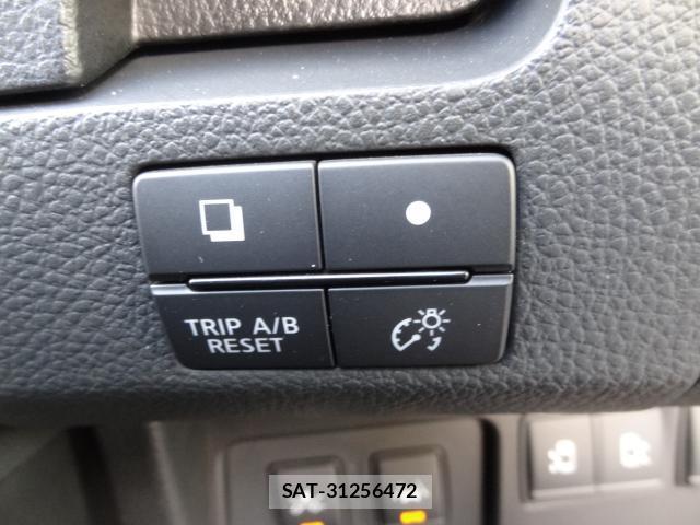 Nissan SERENA 2015-12 8221256-16