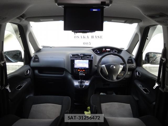 Nissan SERENA 2015-12 8221256-2