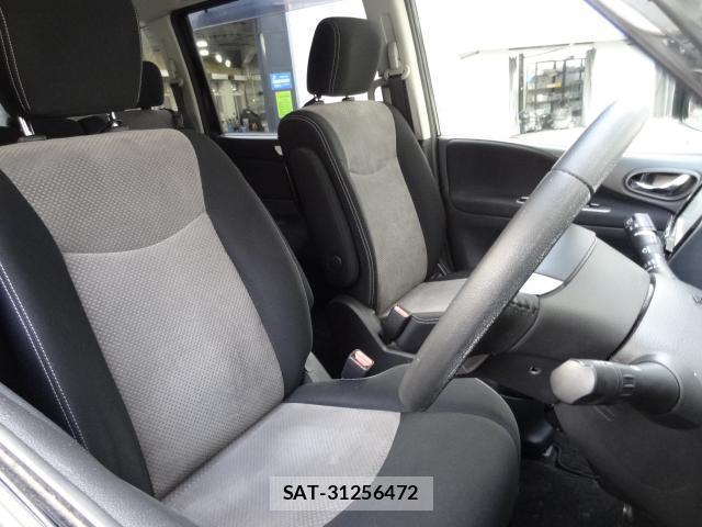 Nissan SERENA 2015-12 8221256-9