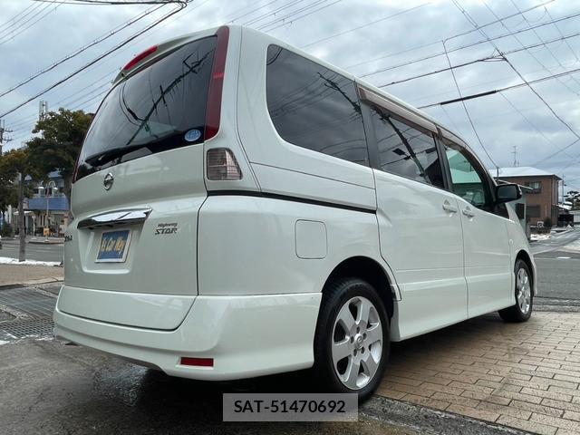Nissan SERENA 2009-07 8221387-11