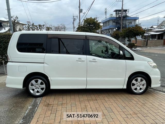 Nissan SERENA 2009-07 8221387-3
