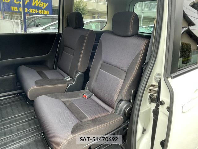 Nissan SERENA 2009-07 8221387-7