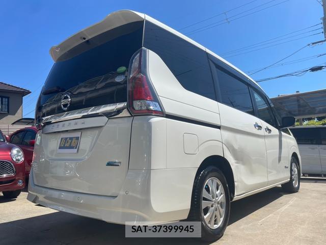 Nissan SERENA 2017-05 8221391-11