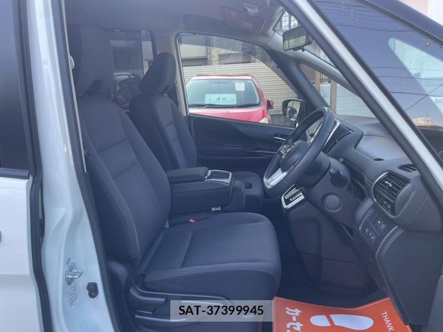 Nissan SERENA 2017-05 8221391-17
