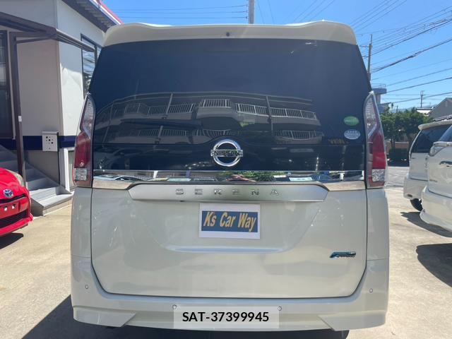 Nissan SERENA 2017-05 8221391-2