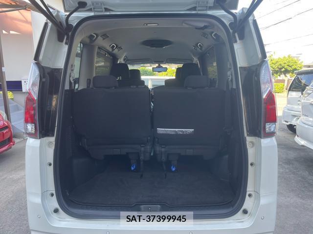 Nissan SERENA 2017-05 8221391-8
