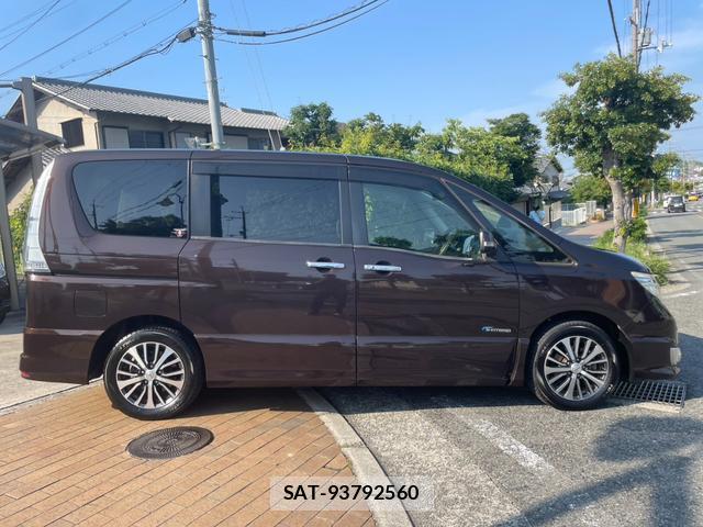 Nissan SERENA 2016-07 8221395-3