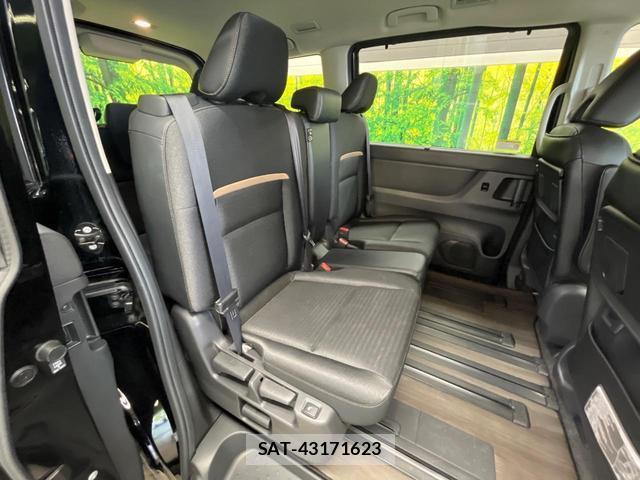 Nissan SERENA 2023-12 8221641-10