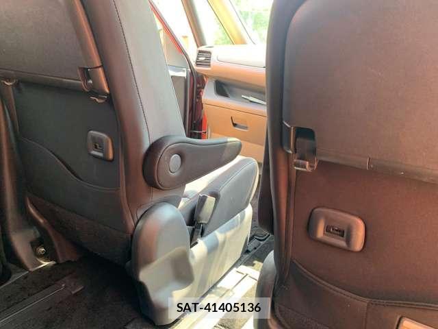 Nissan SERENA 2019-12 8221717-18