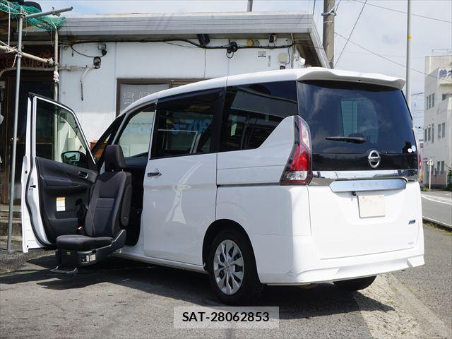 Nissan SERENA 2018-08 8222065-0