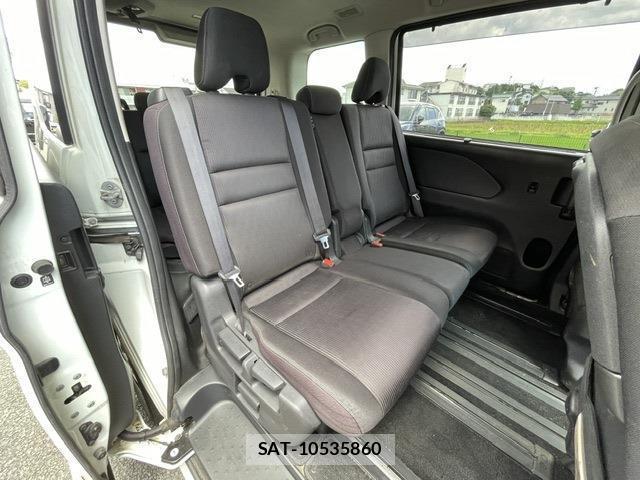 Nissan SERENA 2018-07 8222364-4