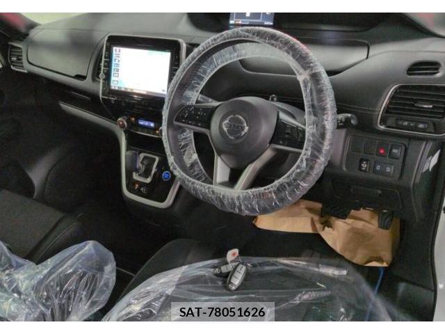 Nissan SERENA 2018-12 8222557-5