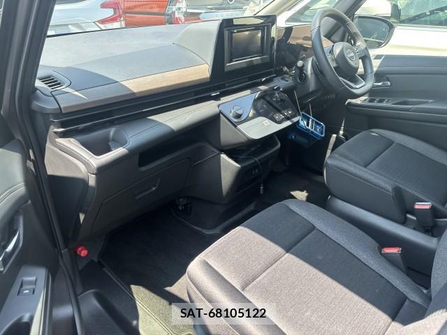 Nissan SERENA 2023-09 8222818-2