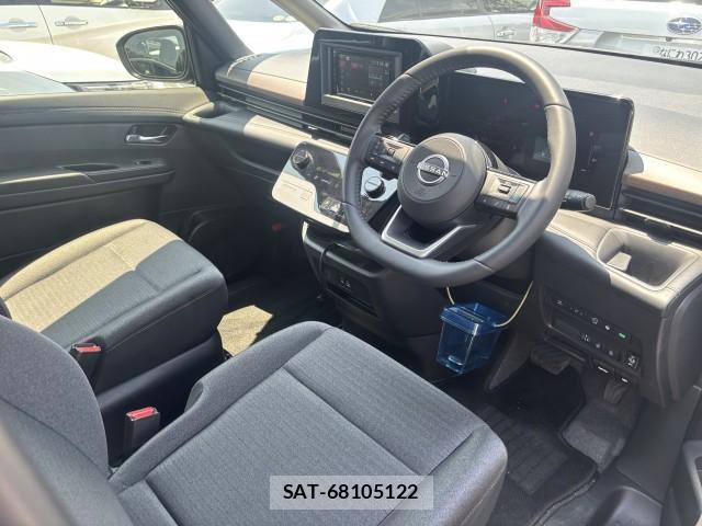 Nissan SERENA 2023-09 8222818-8