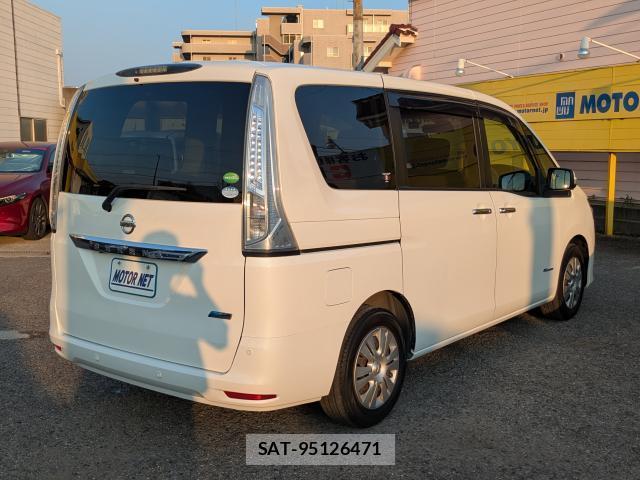 Nissan SERENA 2015-10 8222900-1