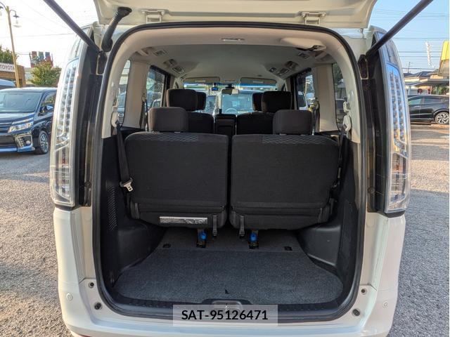 Nissan SERENA 2015-10 8222900-15
