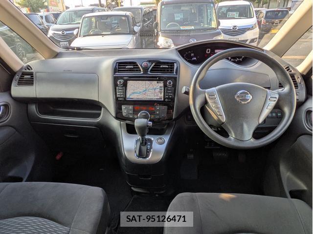 Nissan SERENA 2015-10 8222900-2
