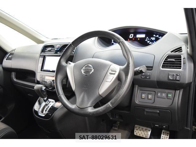 Nissan SERENA 2016-01 8223073-16