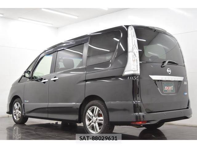 Nissan SERENA 2016-01 8223073-9