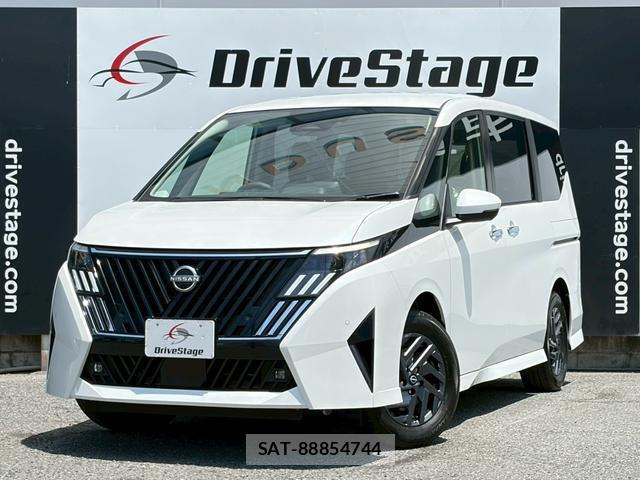 Nissan SERENA 2026-06 8223104-0